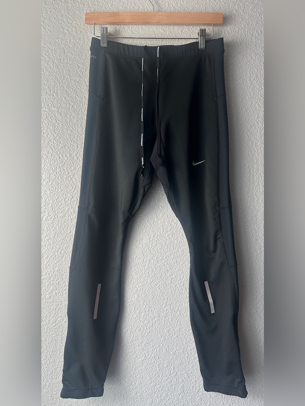 Nike Black Women's Reflective Running Leggings - Embroidered Logo - Size Large